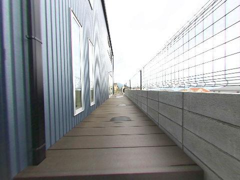 Garden. Chic wood deck