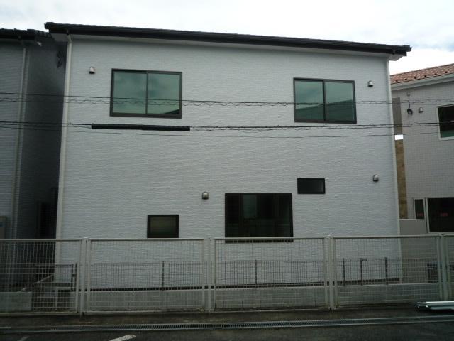 Local appearance photo. Parking usually one vehicle, Light car one, A total of two Allowed