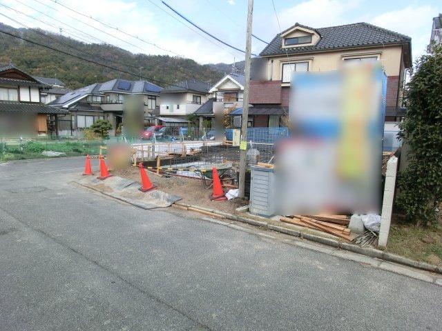 Local appearance photo. Parking two possible