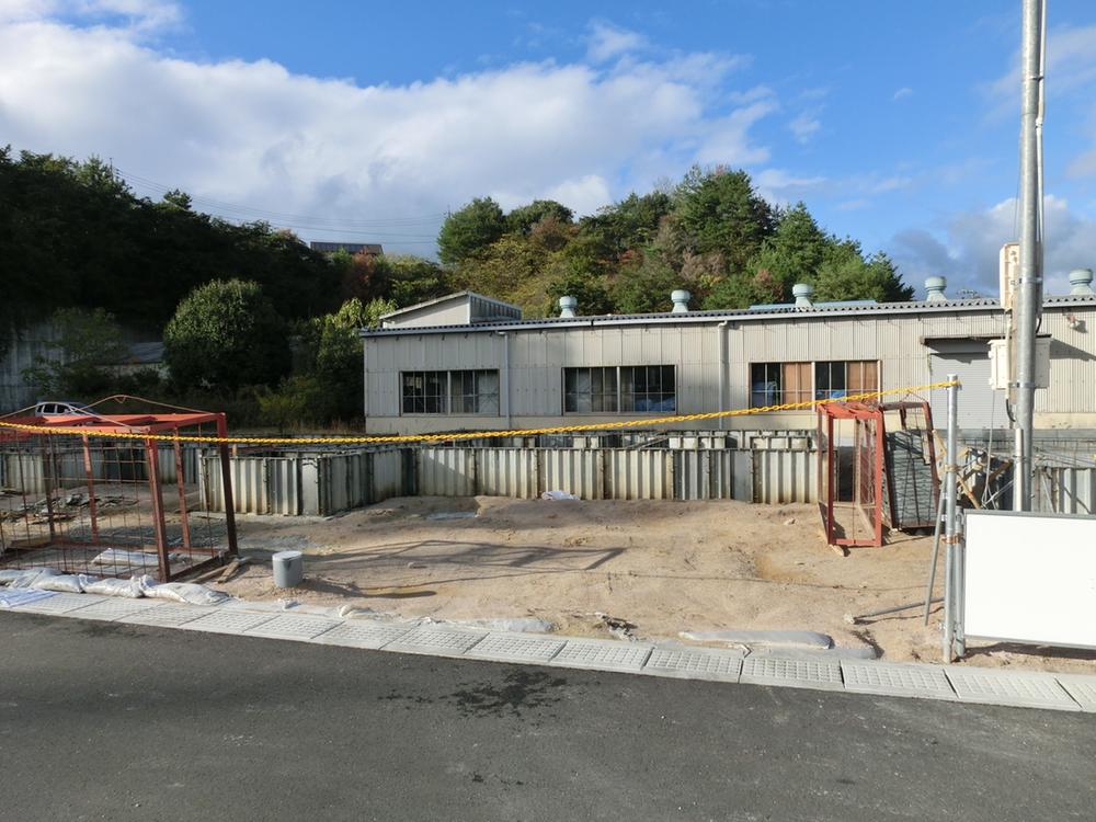 Local appearance photo. Local (11 May 2013) Shooting