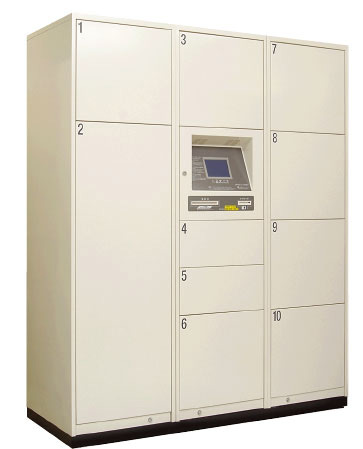 Other.  [Home delivery box on the first floor entrance hall] It has established a home delivery box to receive home delivery product that arrived during the absence. When the luggage has arrived is announced in room number, safety ・ You can receive surely home delivery products.