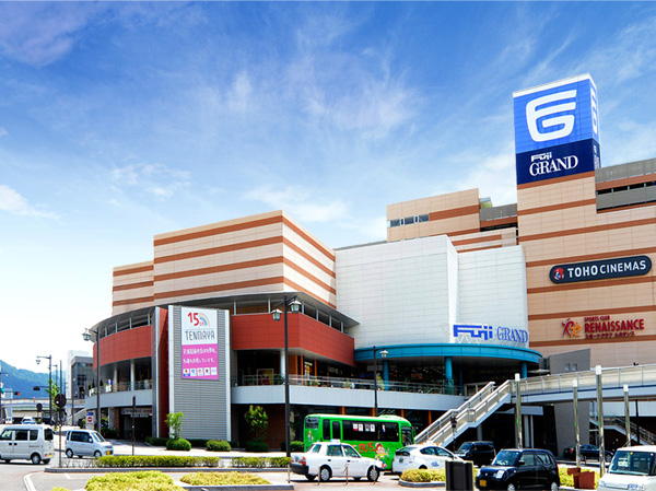 Surrounding environment. Fujiguran (about 630m ・ An 8-minute walk)