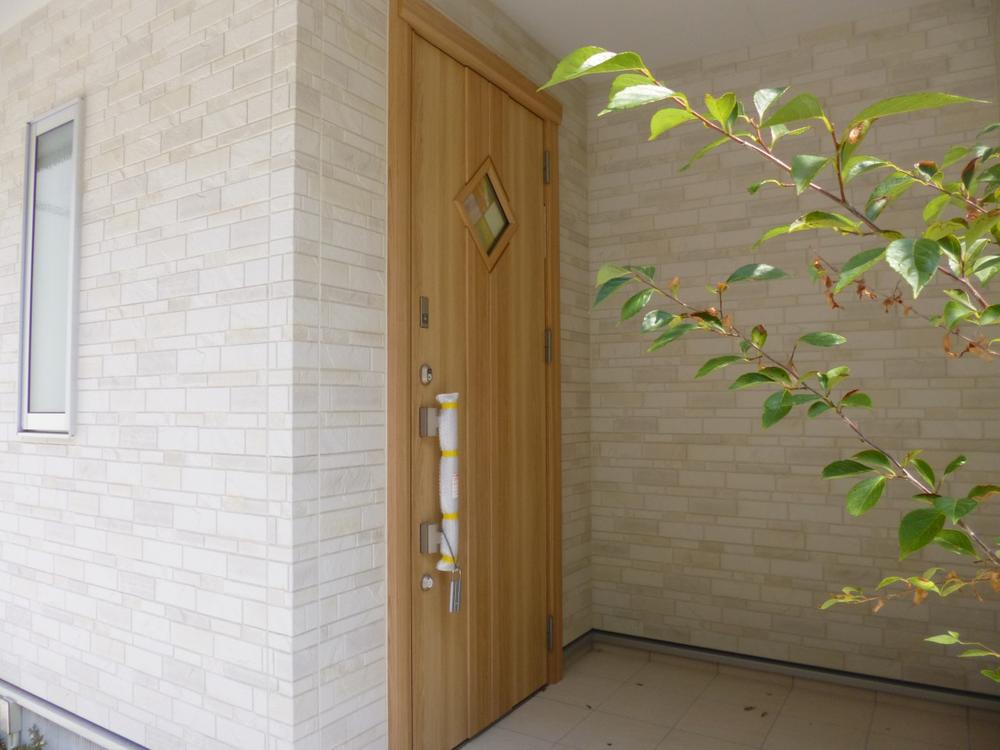 Entrance. (July 2013) Shooting