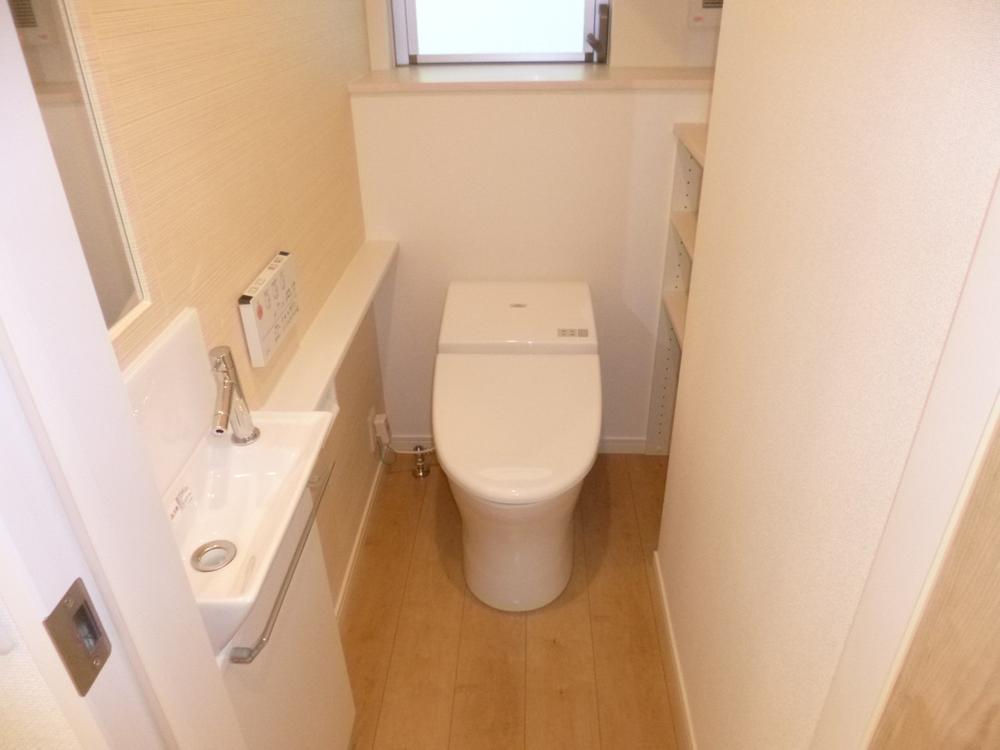 Toilet. (July 2013) Shooting