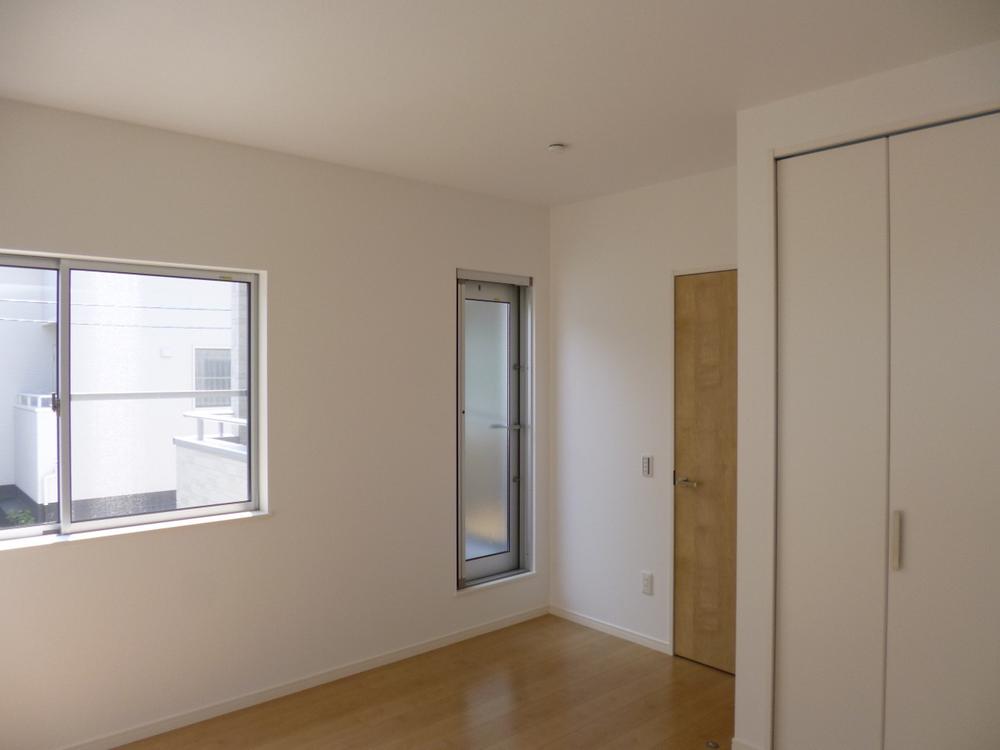 Non-living room. (July 2013) Shooting