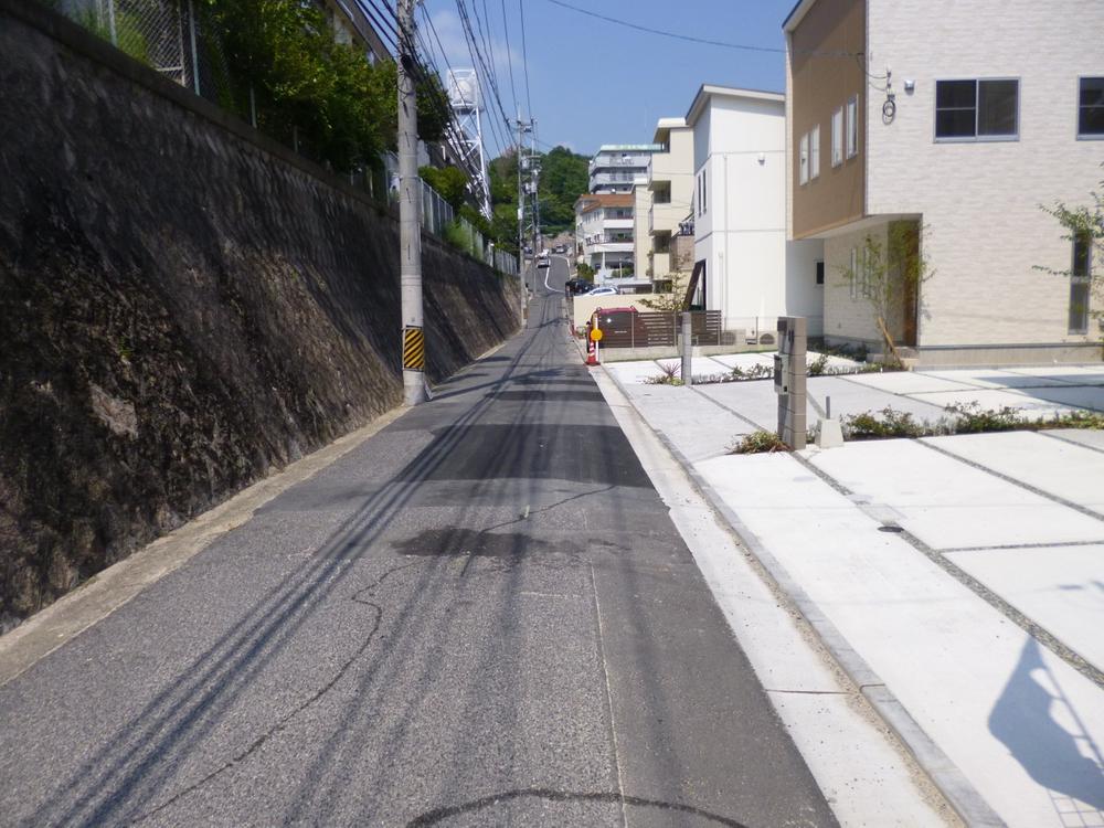 Local photos, including front road. (July 2013) Shooting