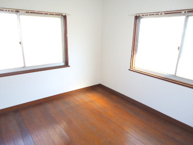 Other room space. Also good second floor of day!