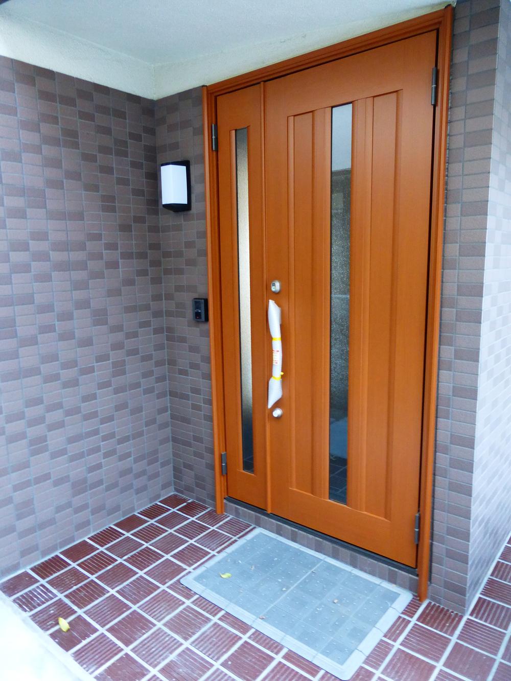 Entrance. Entrance door new