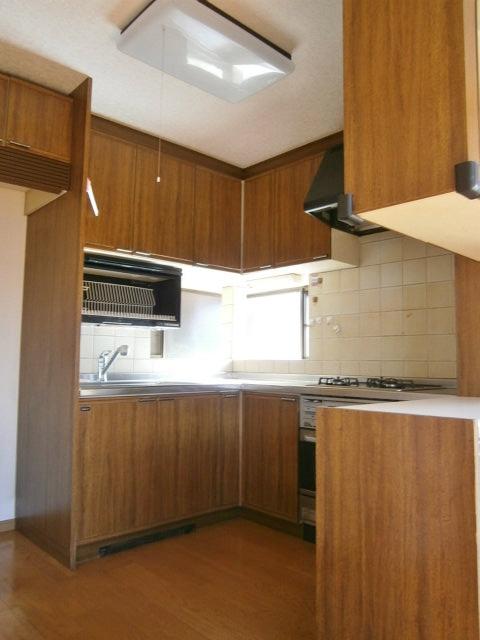 Kitchen. Storage is abundant