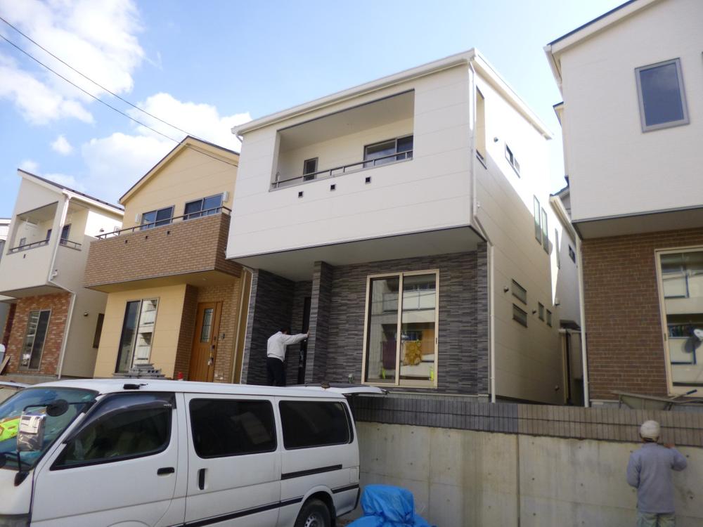 Local appearance photo. Local (11 May 2013) Shooting