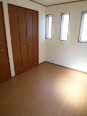 Same specifications photos (Other introspection). Worry about There is also a storage closet and does not need.