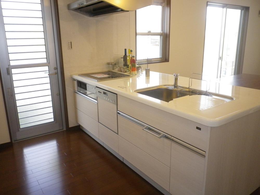 Kitchen. Local (August 2013) Shooting