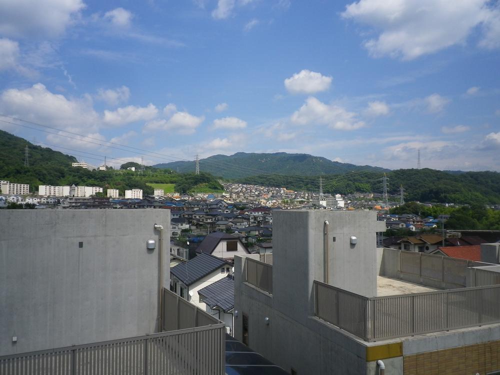 View photos from the dwelling unit. Local (August 2013) Shooting