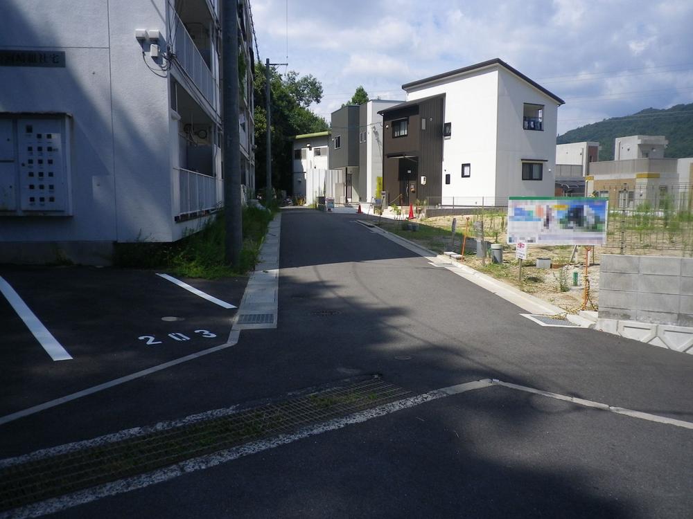 Local photos, including front road. Local (August 2013) Shooting