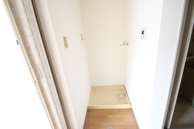 Other Equipment. Washing machine bread