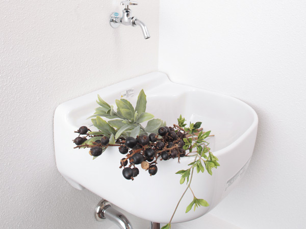 Other.  [Slop sink] Balconies, Or wash, such as sneakers and outdoor supplies, Watering of plants, Set up a convenient slop sink for cleaning, such as wiping the glass. (Same specifications)