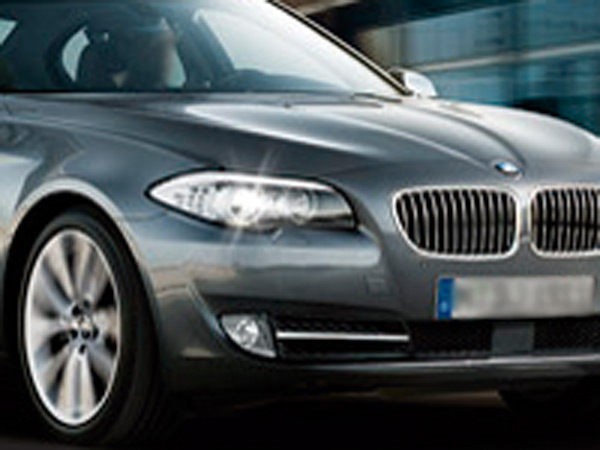 Common utility.  [Ensure all households worth more than on-site parking] Indispensable private car in modern life. All houses worth more than on-site parking (plane type 18 units, Ensuring the mechanical 42 units), Support the nimble footwork. (The photograph is an example of a parking can be car. )