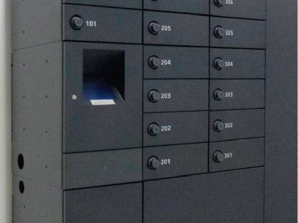 Common utility.  [Delivery Box] 24-hour, It can be operated by a liquid crystal touch panel, When the luggage has arrived is, In the same non-touch key to the dwelling unit entrance key is possible consignment. (Same specifications)