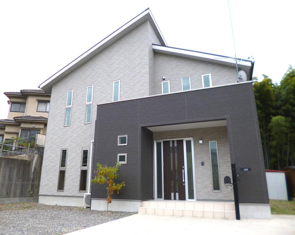 Local appearance photo