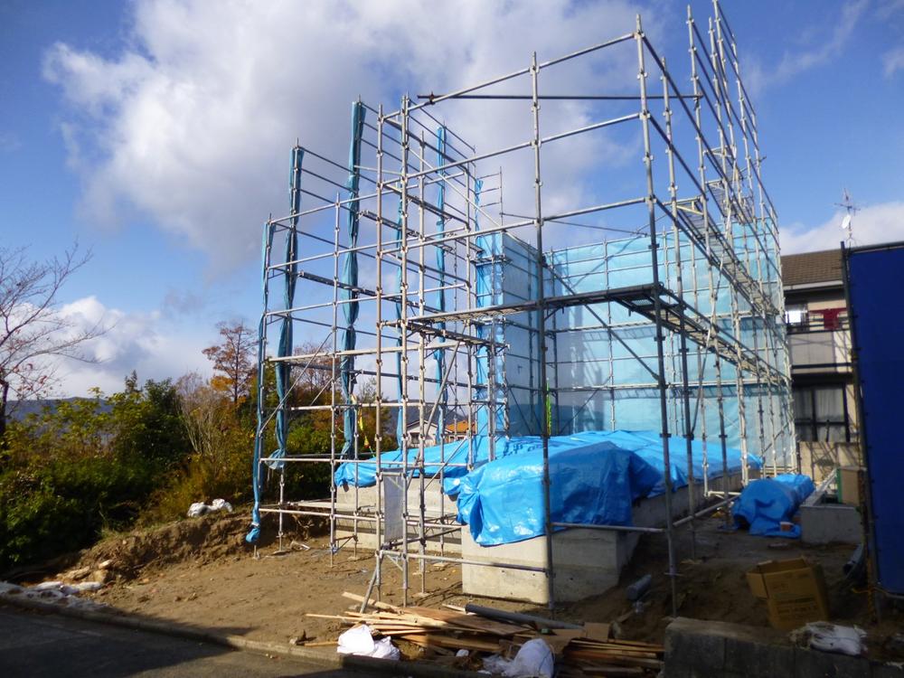 Local appearance photo. Local (11 May 2013) Shooting