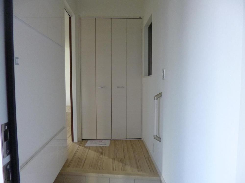 Entrance. (December 2012) Shooting