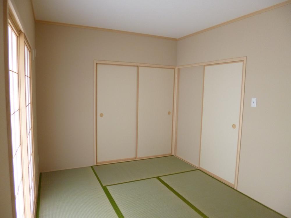 Non-living room. (July 2013) Shooting