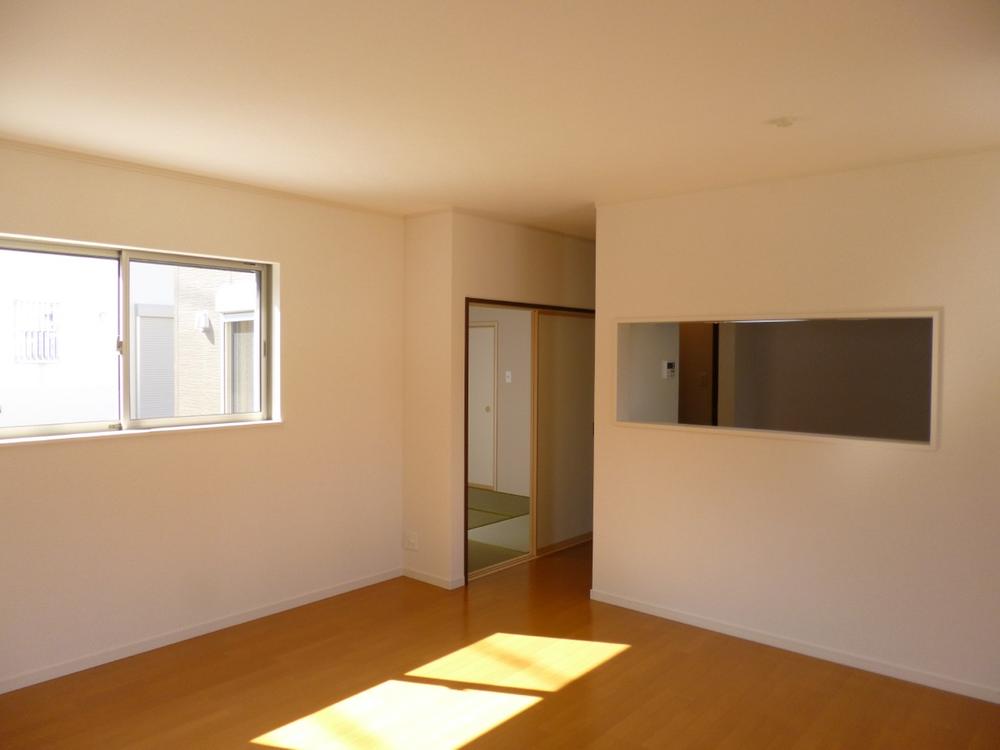 Living. (July 2013) Shooting