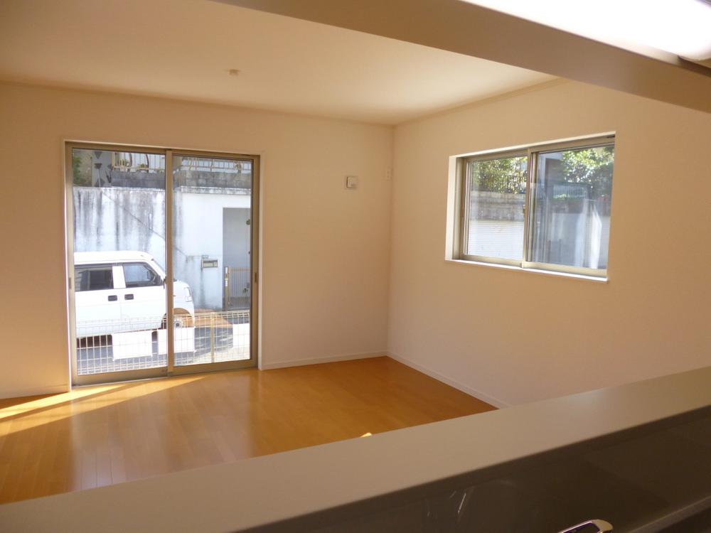 Living. (July 2013) Shooting