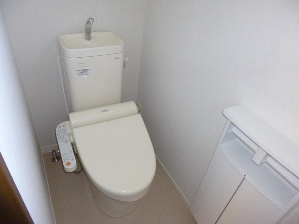 Toilet. (July 2013) Shooting