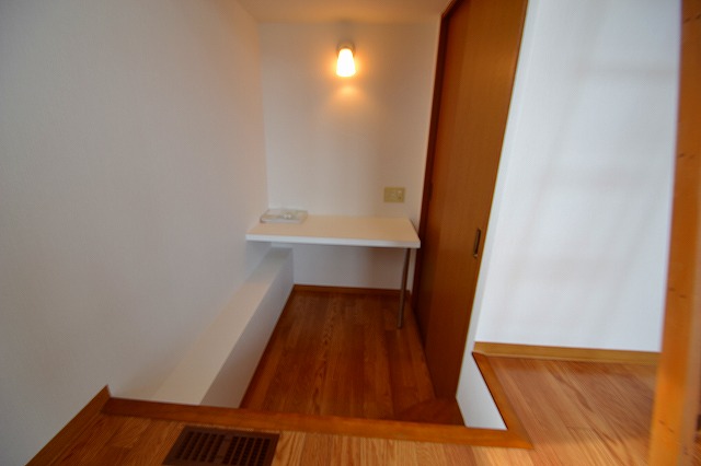 Other room space. ☆ It is also available as a desk Room ☆