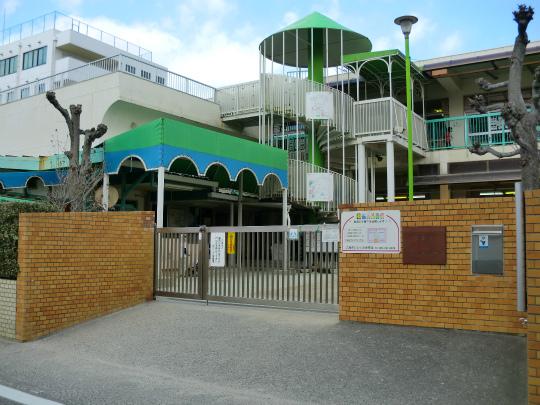 kindergarten ・ Nursery. Little Women to nursery school 427m