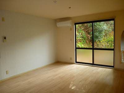 Living and room. B102