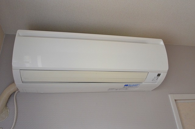 Other Equipment. ☆ It is air-conditioned ☆