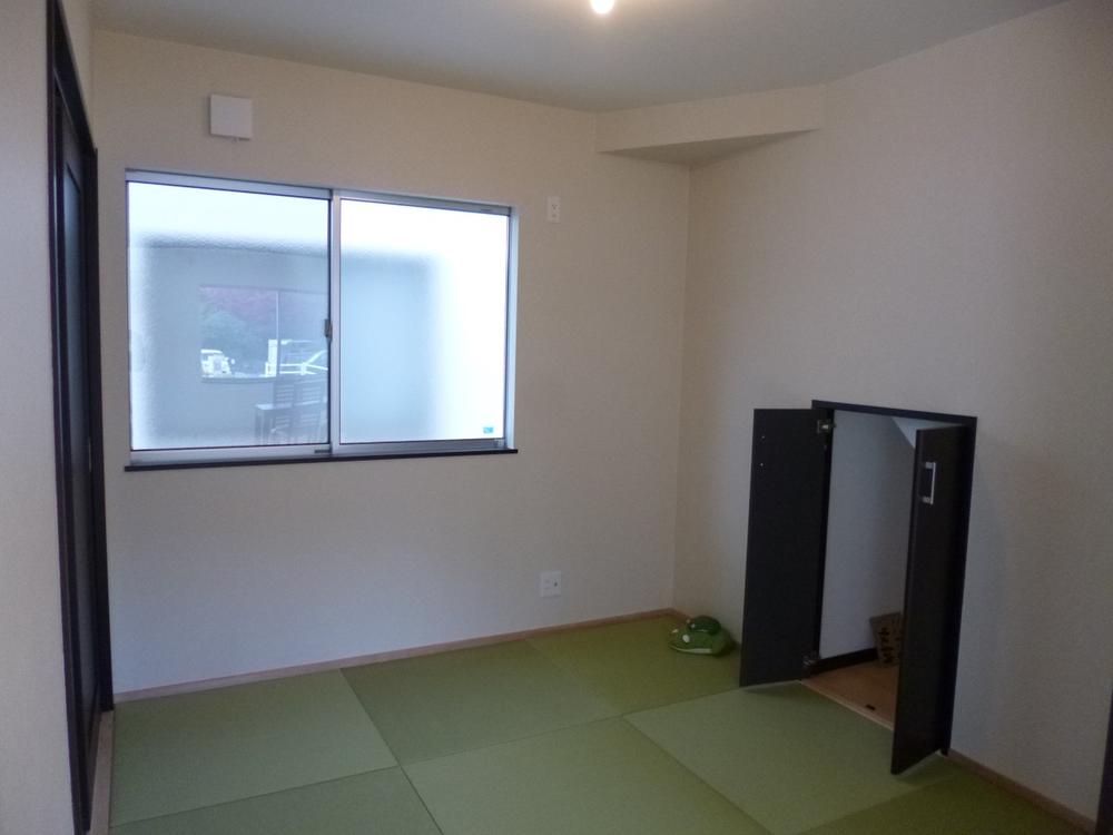 Non-living room. (October 2013) Shooting