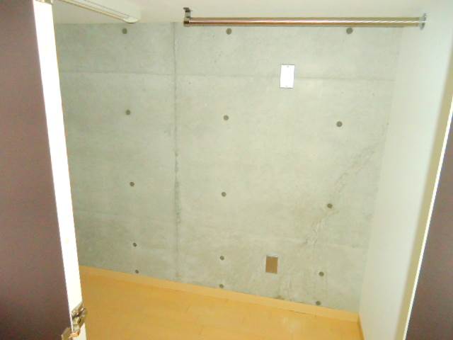 Receipt. Walk is through ^^