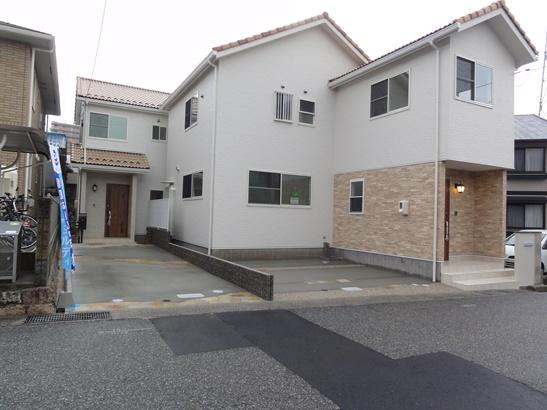 Local appearance photo. Local (11 May 2013) Shooting