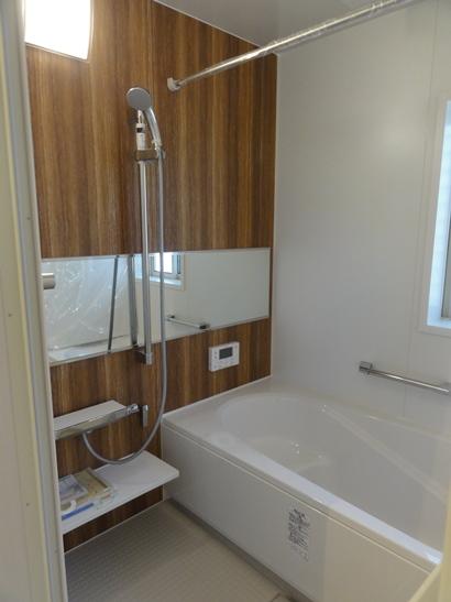 Bathroom. Local (11 May 2013) Shooting