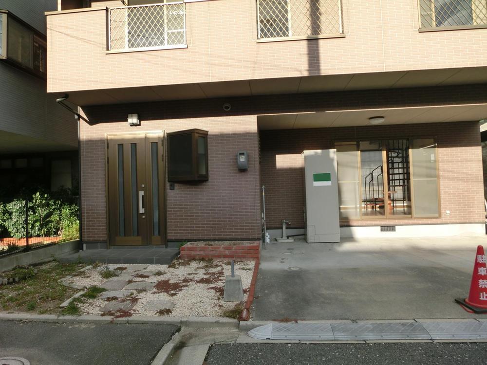 Local appearance photo. Local (11 May 2013) Shooting