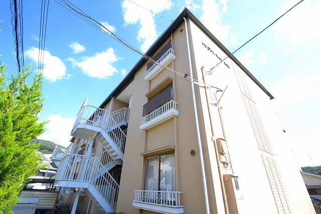 Building appearance.  ☆ It is a quiet residential area ☆