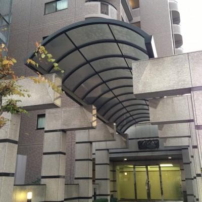 Entrance. Common areas