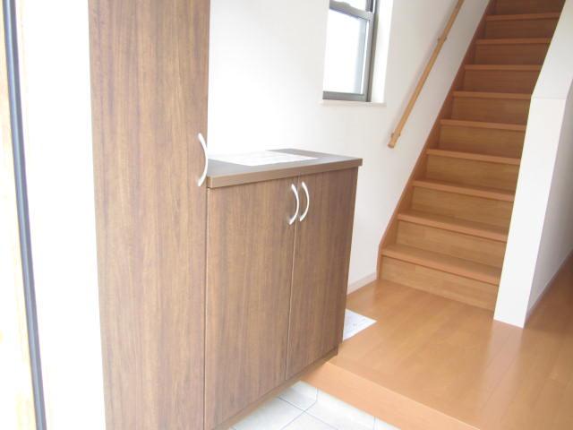 Entrance. Local (August 2013) Shooting