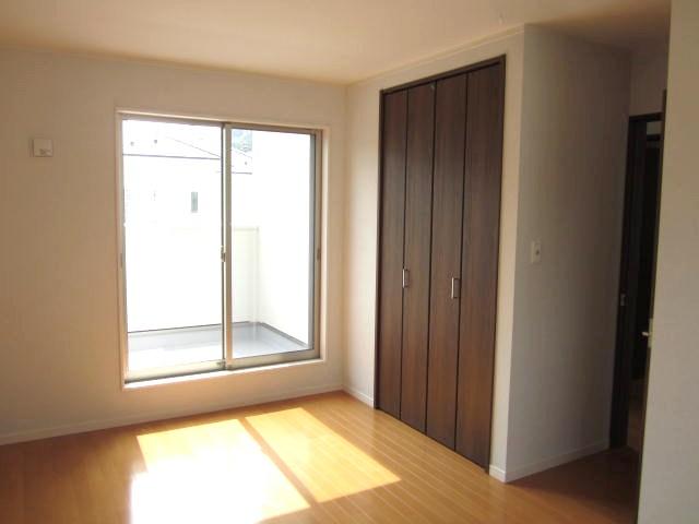 Non-living room. Room (August 2013) Shooting