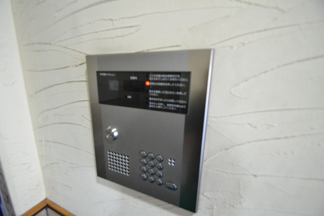 Security. ☆ Auto-lock is also equipped ☆