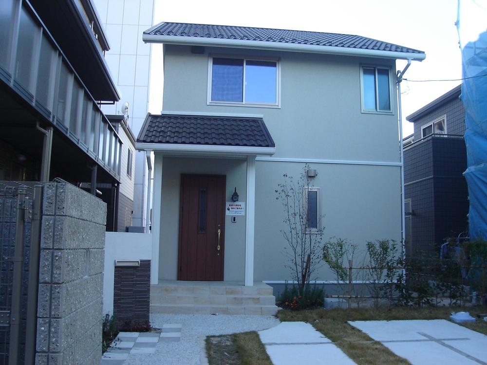 Local appearance photo. Local (11 May 2013) Shooting