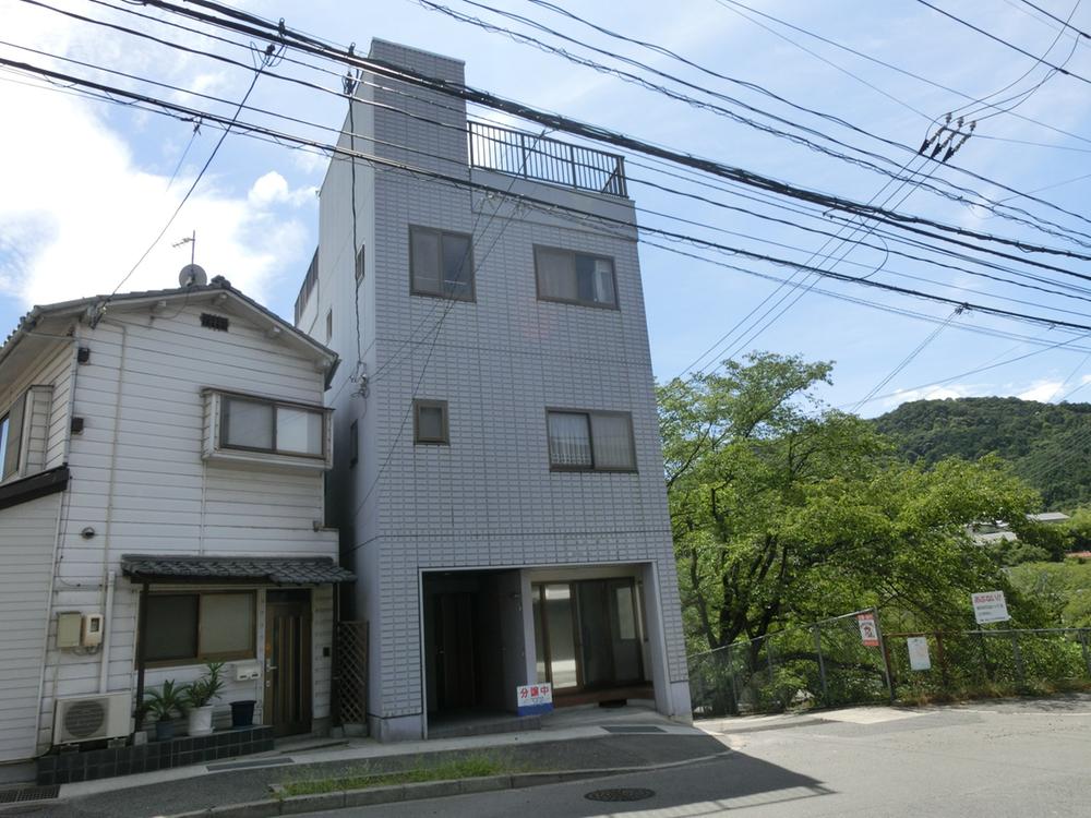 Local appearance photo. Local (August 2013) Shooting