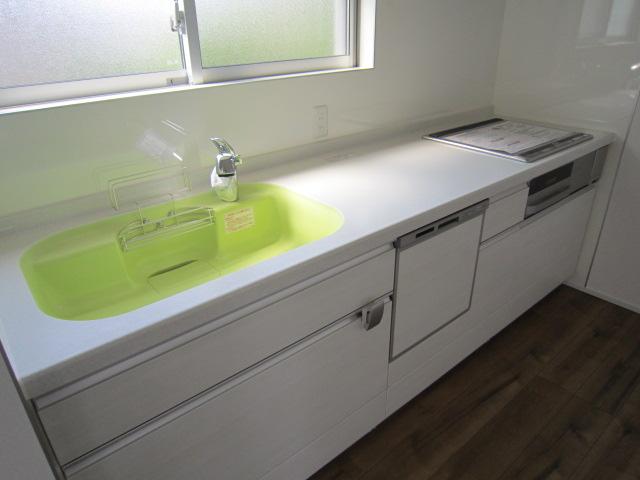 Kitchen. Indoor (July 2013) Shooting Easy-to-use system Kitchen