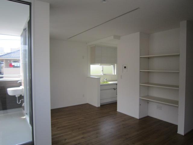 Other introspection. Indoor (July 2013) Shooting