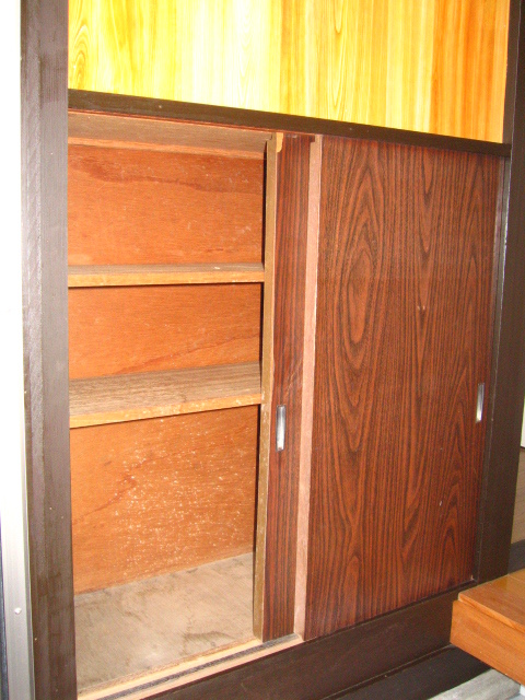 Entrance. Footwear box