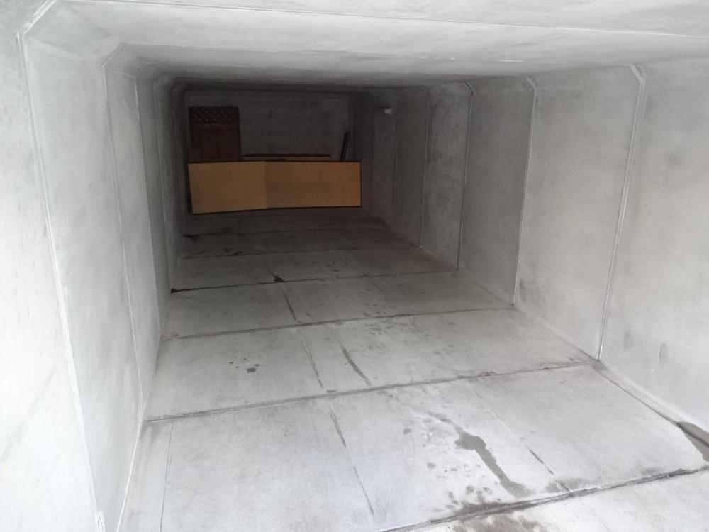 Parking lot. Local (12 May 2013) Shooting Garage Two Allowed column