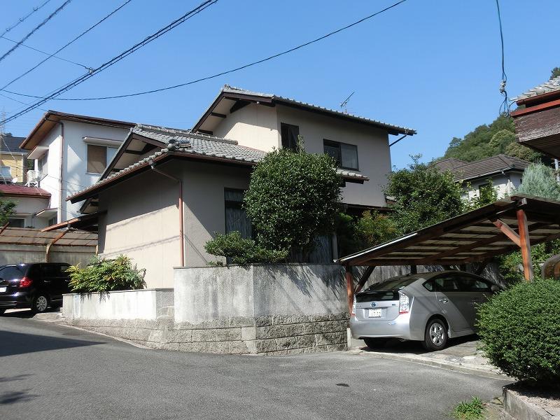 Local appearance photo. Local (10 May 2013) Shooting